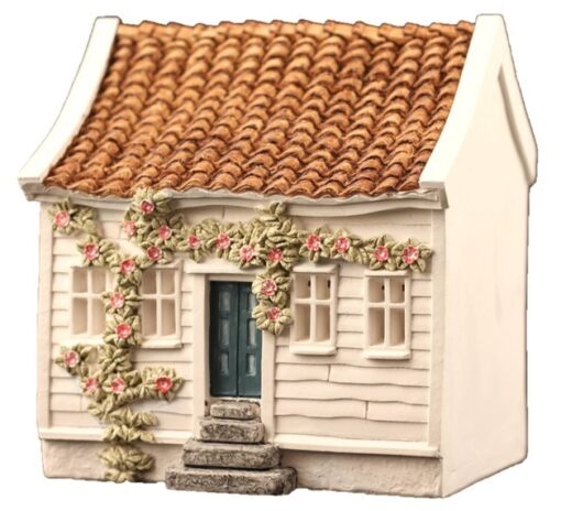 Hus med rosevegg telyslykt, 11 cm høyt, håndlagd av Lillesanddesign.no