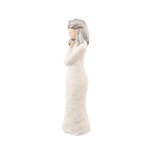 Jentefigur holder sølvhjerte, sølv hår, 21 cm, håndlagd av Lillesanddesign.no