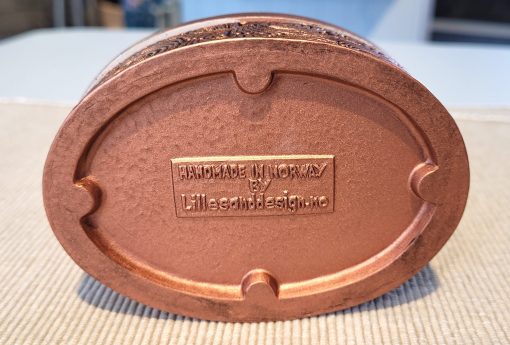 Smykkeskrin kobber farget ovalt med mønster 10x4cm, håndlagd og håndmalt av Lillesand Design i Lillesand